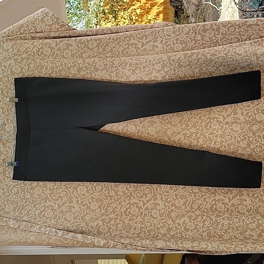 Womans Vince Camuto Leggings. Dark grey, Pin Seam down back leg.  classic style.